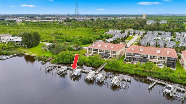 1022 PASEO DEL RIO NE #1022, St Petersburg, FL, 33702 photo 2