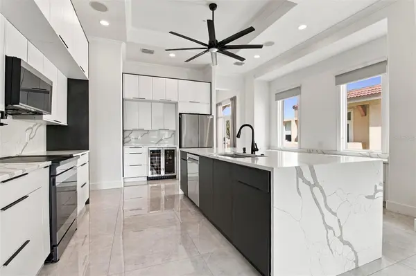 1022 PASEO DEL RIO NE #1022, St Petersburg, FL 33702