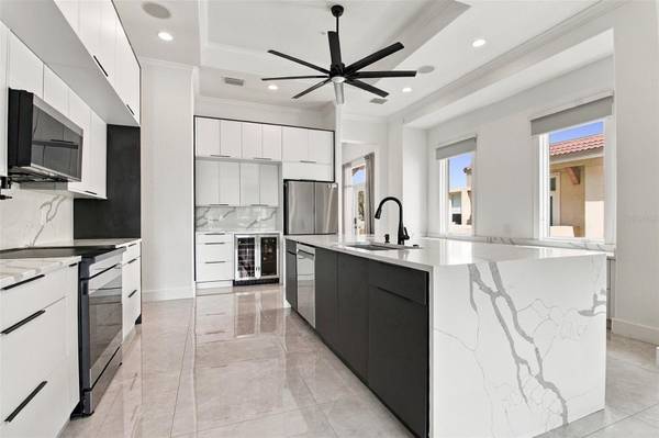 1022 PASEO DEL RIO NE #1022, St Petersburg, FL, 33702 photo 5