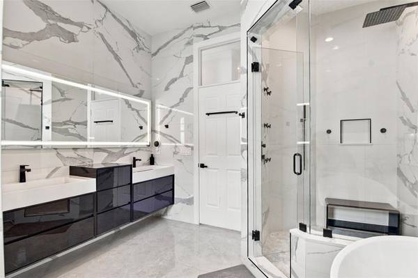 1022 PASEO DEL RIO NE #1022, St Petersburg, FL, 33702 photo 16