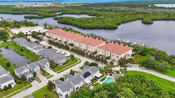 1022 PASEO DEL RIO NE #1022, St Petersburg, FL, 33702 photo 3