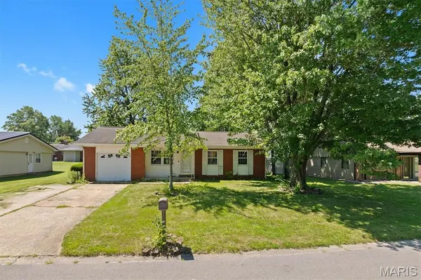 630 Cypress LN, Sparta, IL 62286