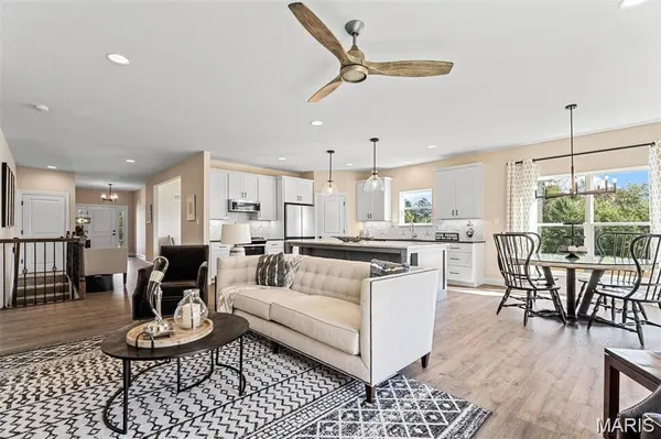 1 Grand Columbia II, O'fallon, MO 63366