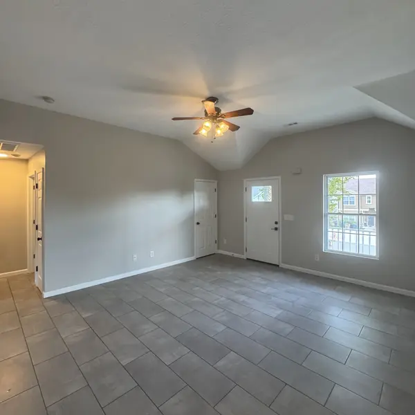 2214 Burns St, Nashville, TN 37216