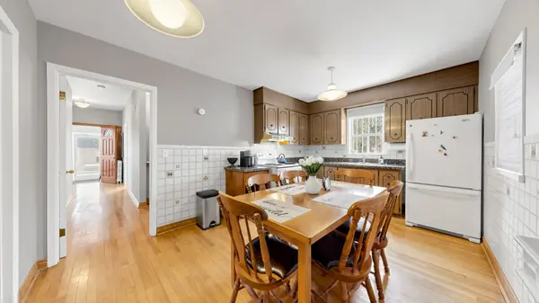 114 Rosemount AVE, Toronto W03, ON M6H 2M7