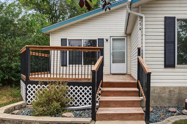 214 7 ST, Beiseker, AB T0M 0G0