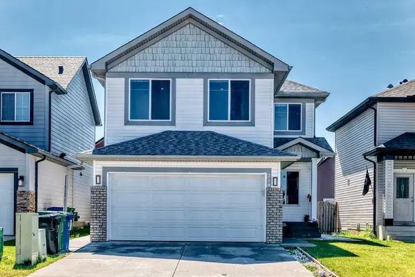 218 Saddlefield PL NE, Calgary, AB T3J4Z3