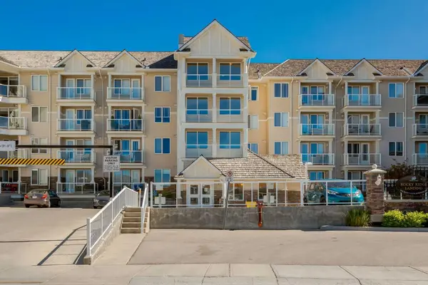 500 Rocky Vista GDNS NW #132, Calgary, AB T3G 0C3
