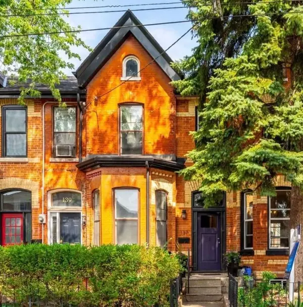 137 Denison Ave AVE #Suite A 2nd Floor, Toronto C01, ON M5T 2N2
