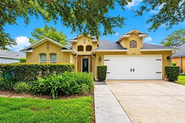 1821 LAKE VILLA DR, Tavares, FL 32778