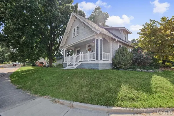401 Plum ST, Edwardsville, IL 62025