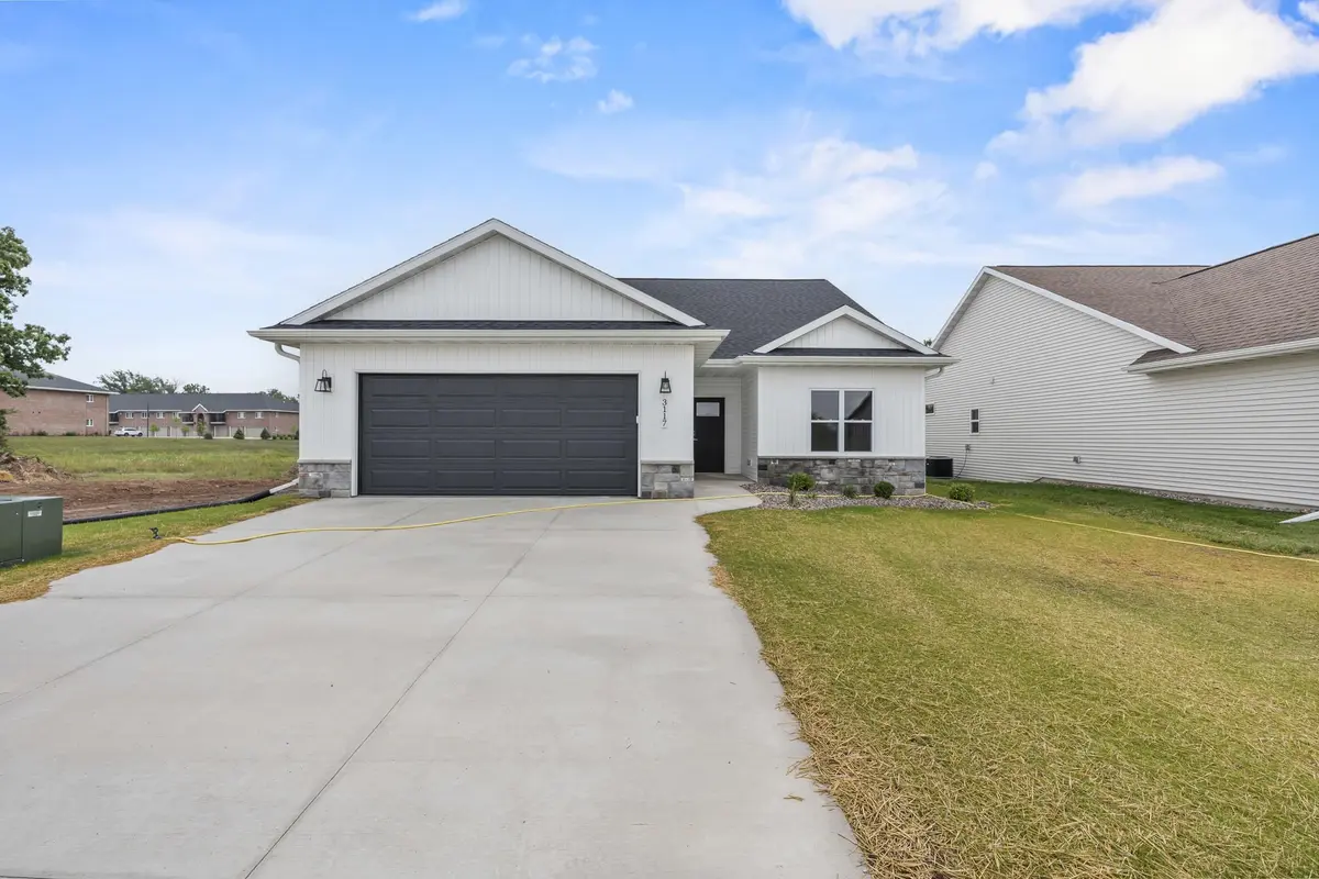 3117 LAZY OAK CT, Green Bay, WI 54311