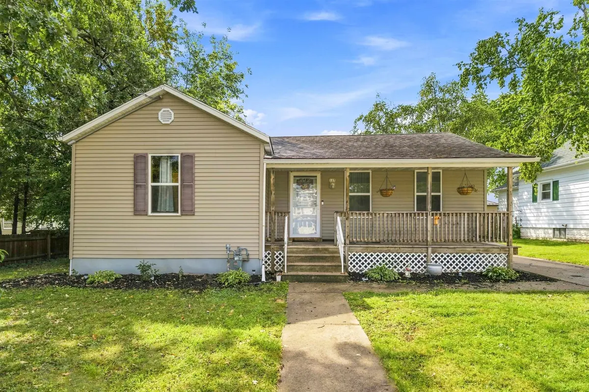 117 W CUSTER AVE, Oshkosh, WI 54901