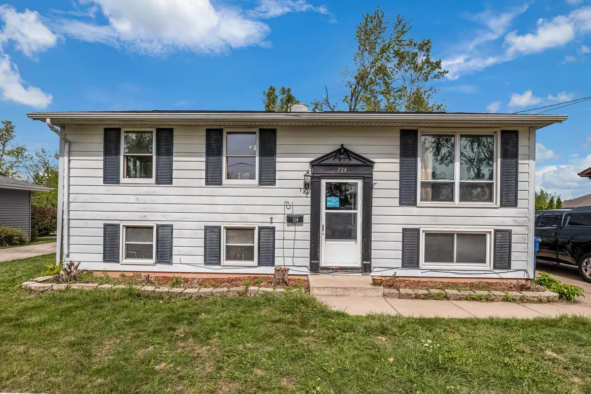 724 11TH ST, Menasha, WI 54952