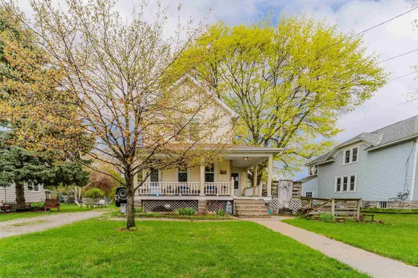 332 ROSALIA ST, Oshkosh, WI 54901
