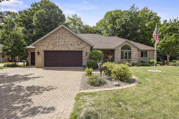 106 WULGAERT WAY, Combined Locks, WI 54113