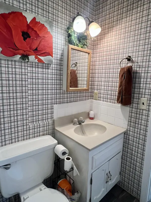 2079 Talking Rocks RD, Branson West, MO 65737