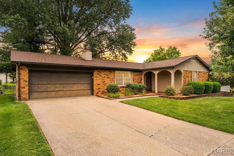 104 San Mateo DR, Belleville, IL 62221