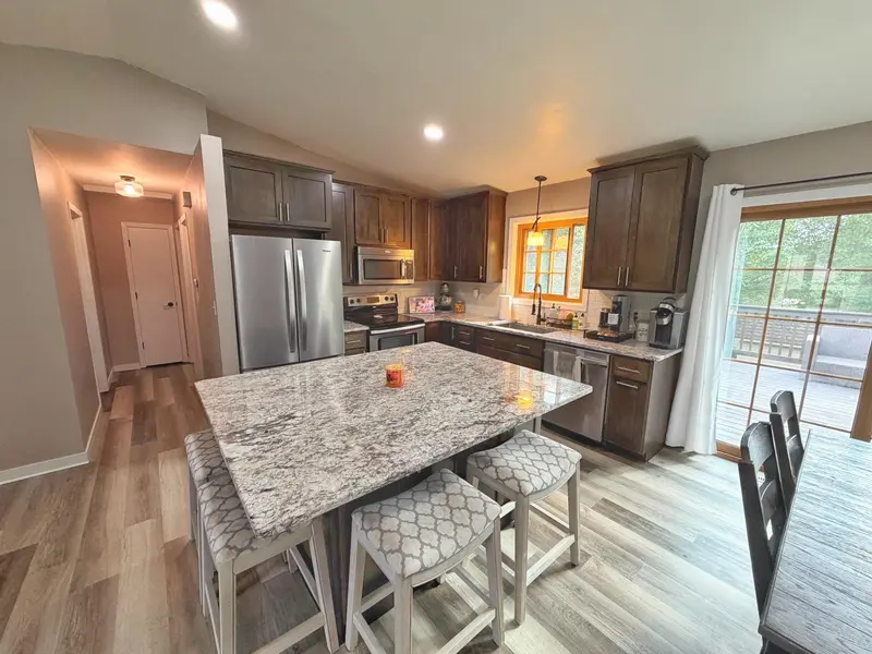 4340 57th ST NW, Rochester, MN 55901