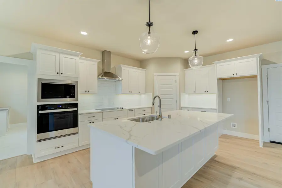 1072 N Grant Place, Kennewick, WA 99336