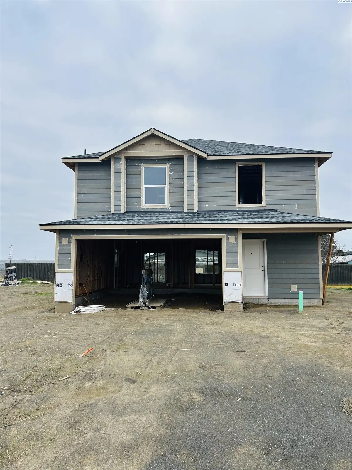 659 E Franklin St, Connell, WA 99326