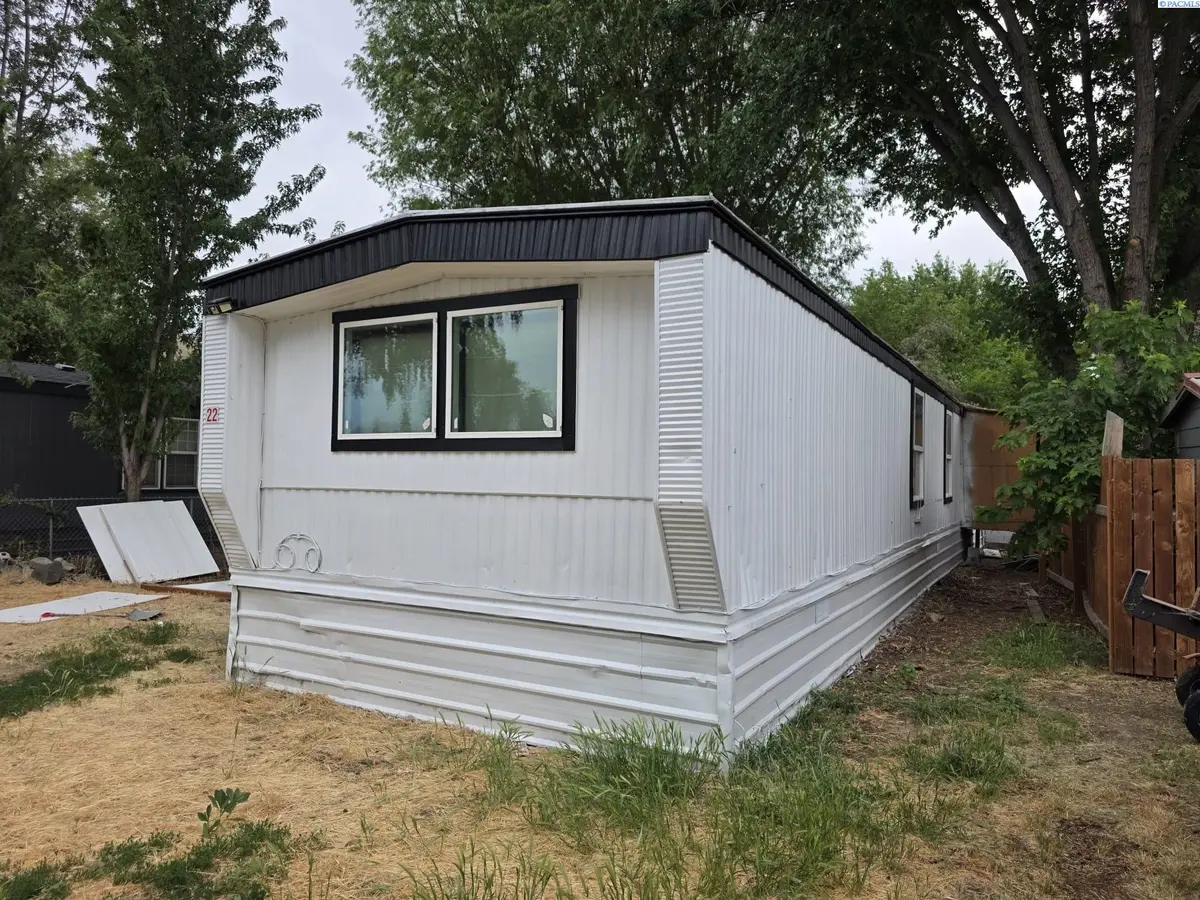 400 14TH ST #22, Benton City, WA 98930