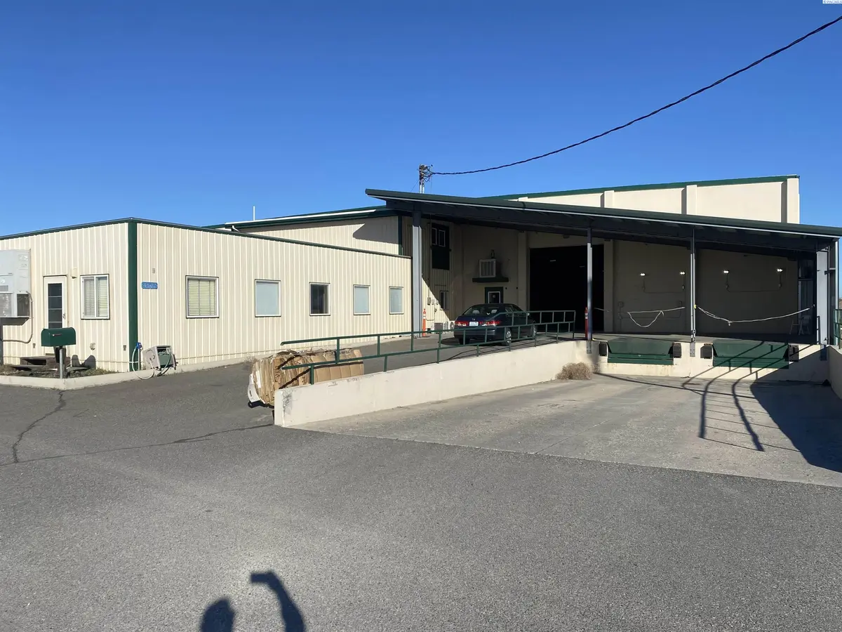4502 Stearman Ave #A, Pasco, WA 99301