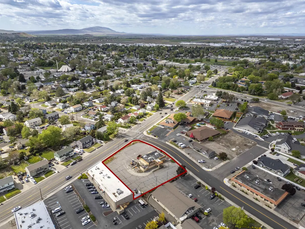 325 Torbett St, Richland, WA 99354