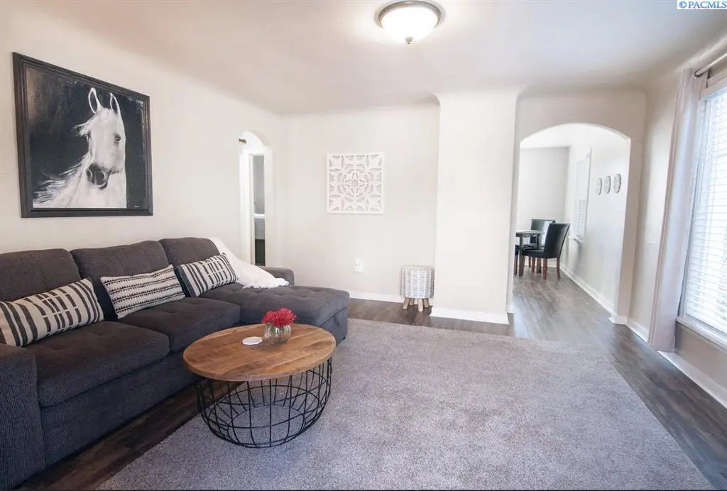 118-122 NW State St, Pullman, WA