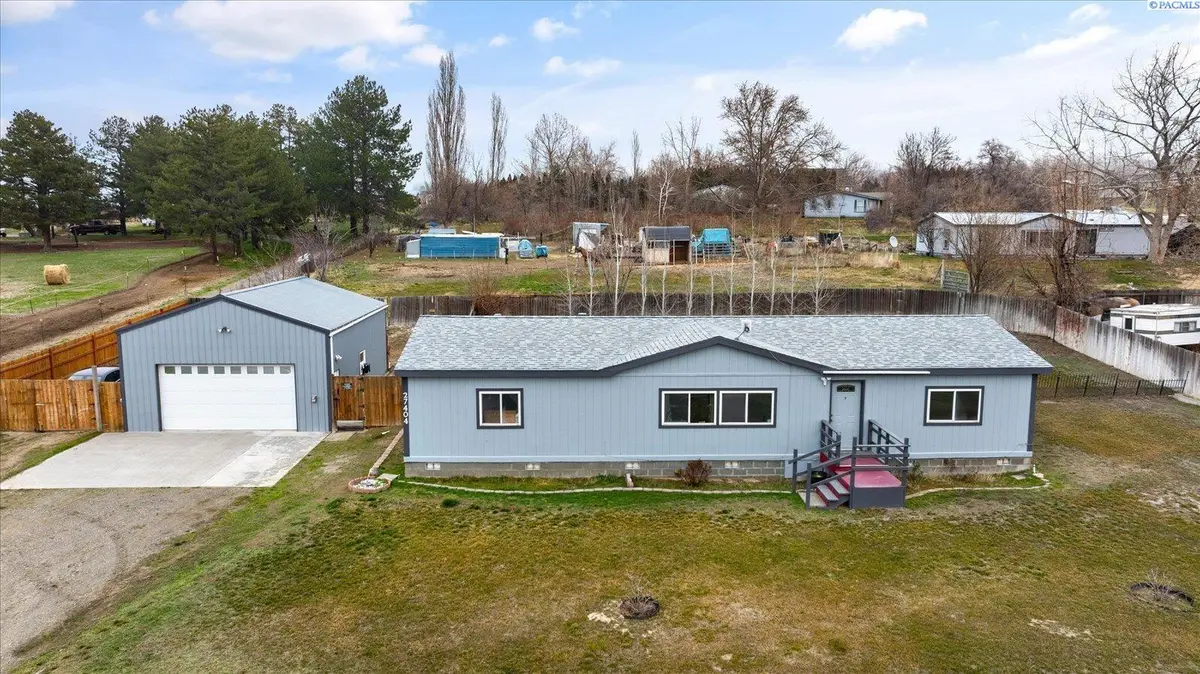 27404 E Ambassador PR NE, Benton City, WA 99320