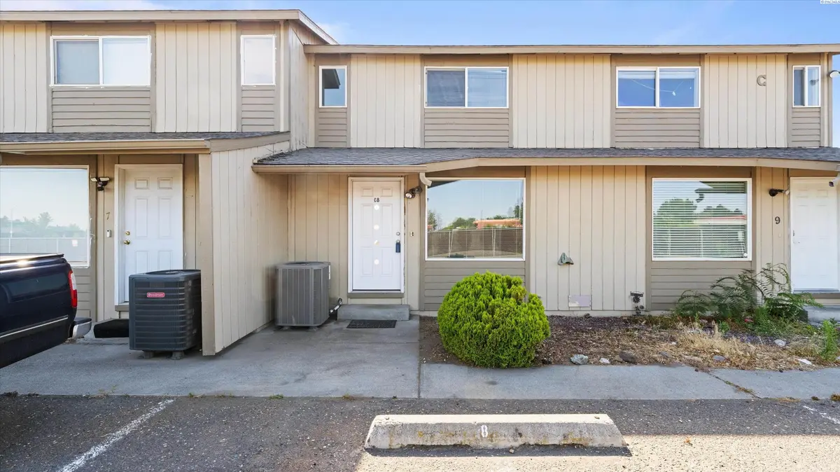 2313 W Sylvester St #C-8, Pasco, WA 99301