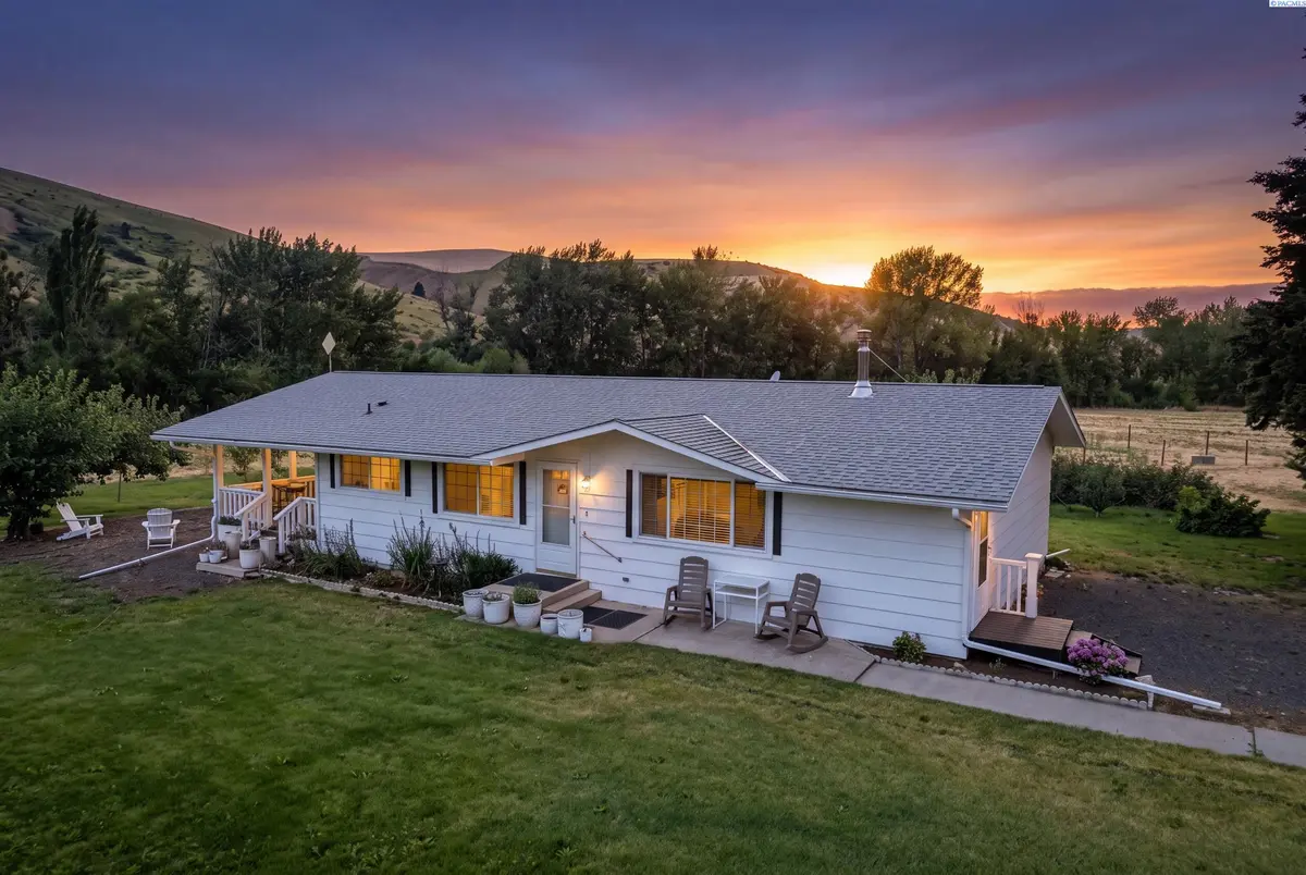 100 Vernon Lane, Dayton, WA 99328