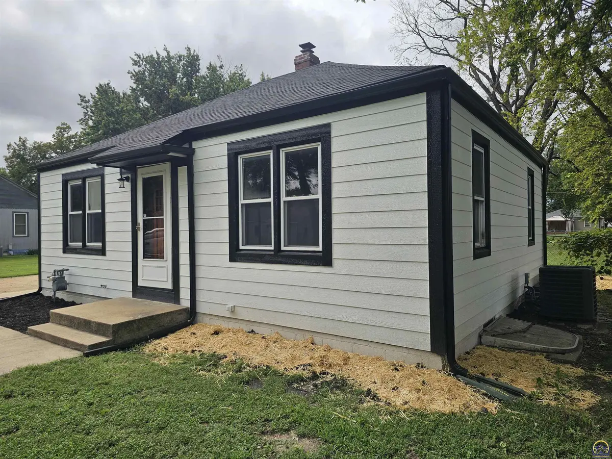 2223 NW Polk ST, Topeka, KS 66608