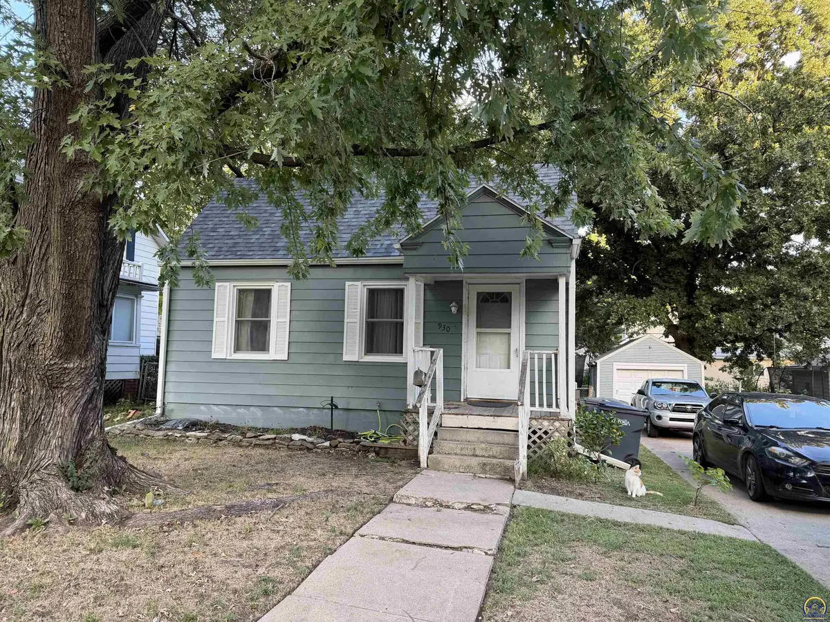 930 Chestnut ST, Emporia, KS 66801