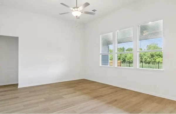 1005 Embarcadero DR, Hutto, TX 78634