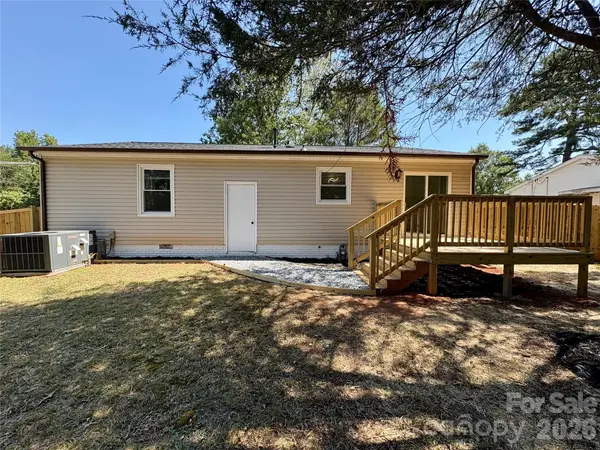 667 Kilborne DR, Gastonia, NC 28052