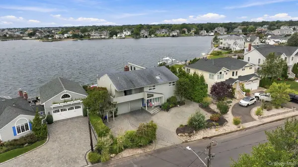 321 Grand Central AVE, Amityville, NY 11701