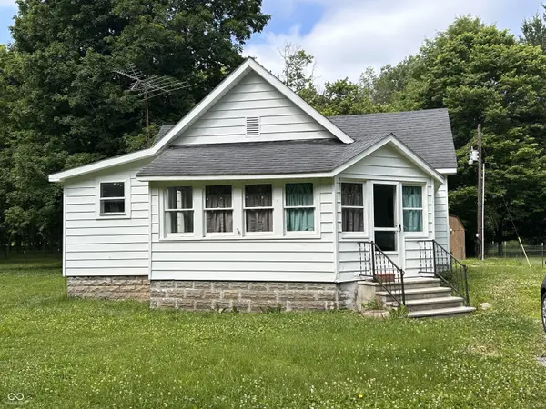 5090 S Neet RD, Rockville, IN 47872