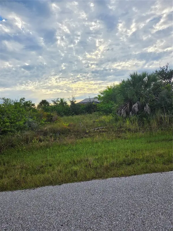 9303 ROSEBUD CIR, Port Charlotte, FL 33981