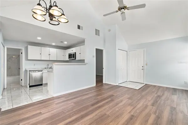 12291 ARMENIA GABLES CIR, Tampa, FL 33612