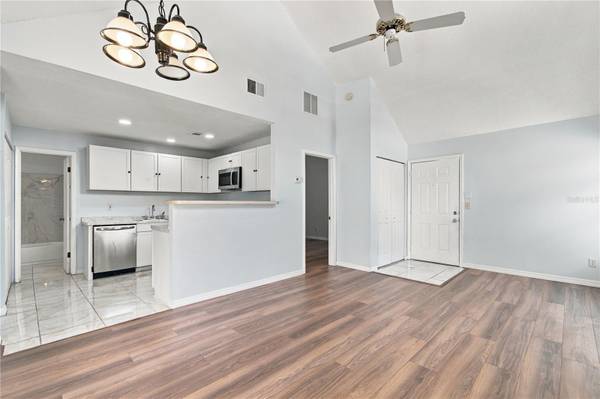 12291 ARMENIA GABLES CIR, Tampa, FL 33612