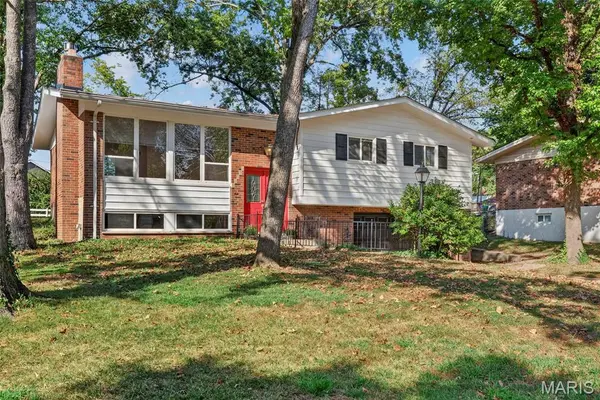 11051 Wylestone CT, St Louis, MO 63126