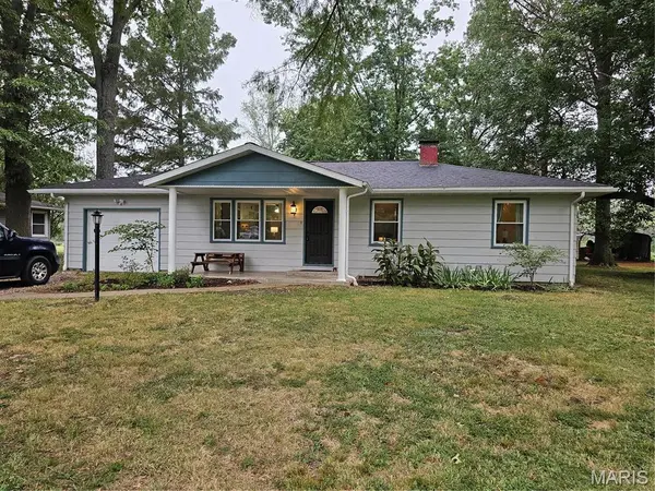 939 Country Club RD, Sparta, IL 62286