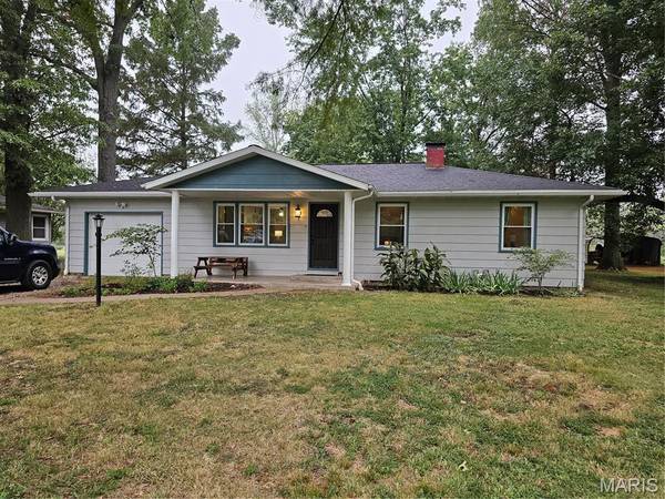 939 Country Club RD, Sparta, IL 62286