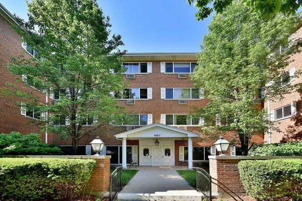 950 WASHINGTON BLVD #204, Oak Park, IL 60302