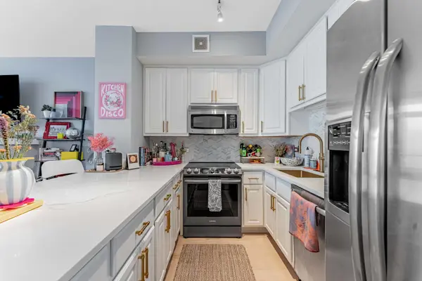 435 W Erie ST #1305, Chicago, IL 60654