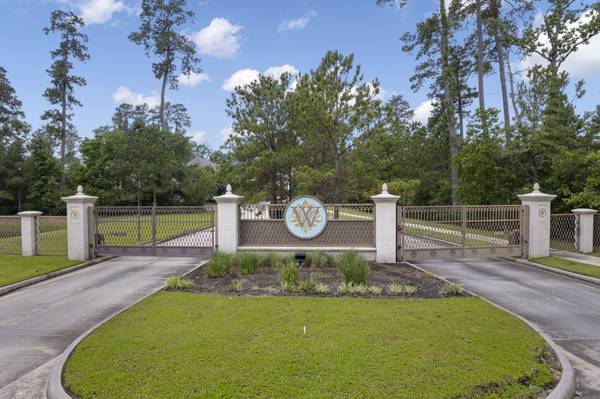 79 Simon Lake LN, The Woodlands, TX 77381