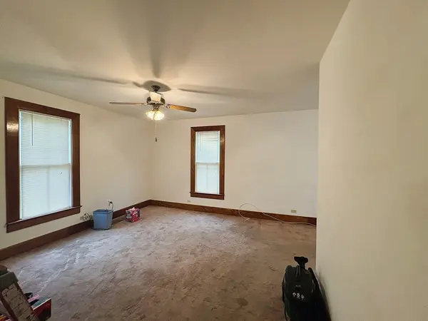 810 E 4th ST, Sterling, IL 61081