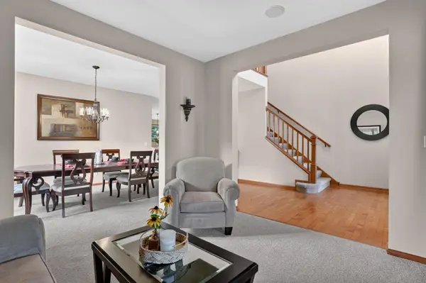15211 Plumstone DR, Eden Prairie, MN 55347