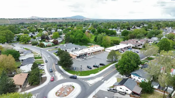 415 Wright Ave, Richland, WA 99352